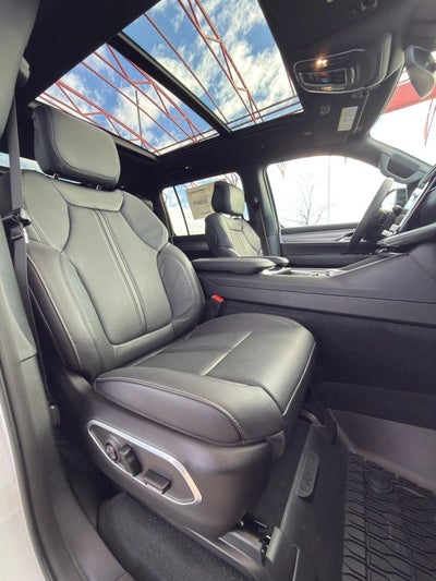 2026 Jeep Grand Wagoneer Upland