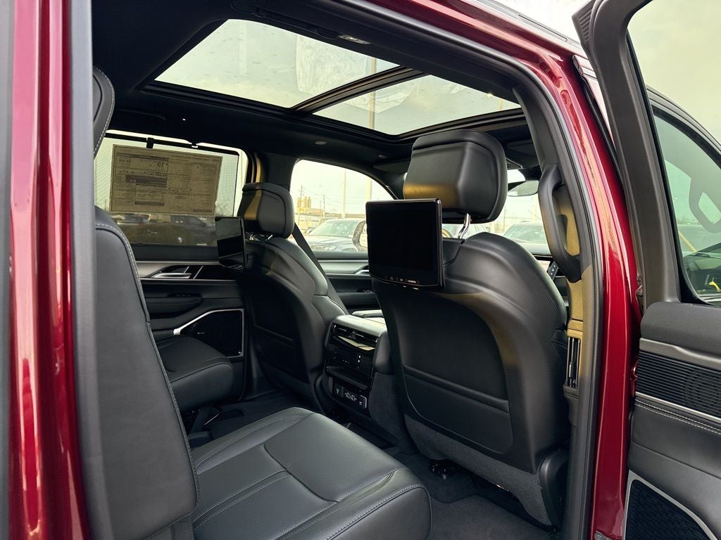 2026 Jeep Grand Wagoneer Limited Reserve