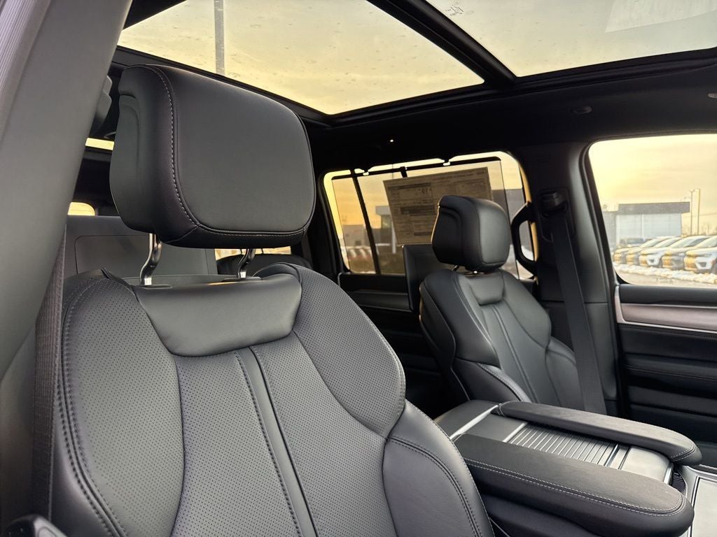 2026 Jeep Grand Wagoneer Limited Reserve