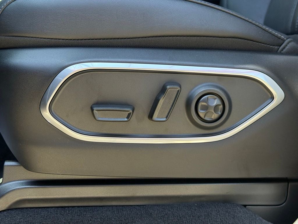 2026 Jeep Grand Wagoneer Limited Reserve