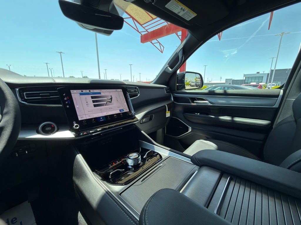 2026 Jeep Grand Wagoneer Limited Reserve