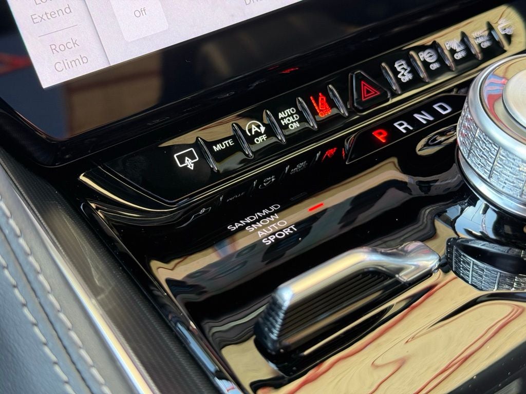 2026 Jeep Grand Wagoneer Summit