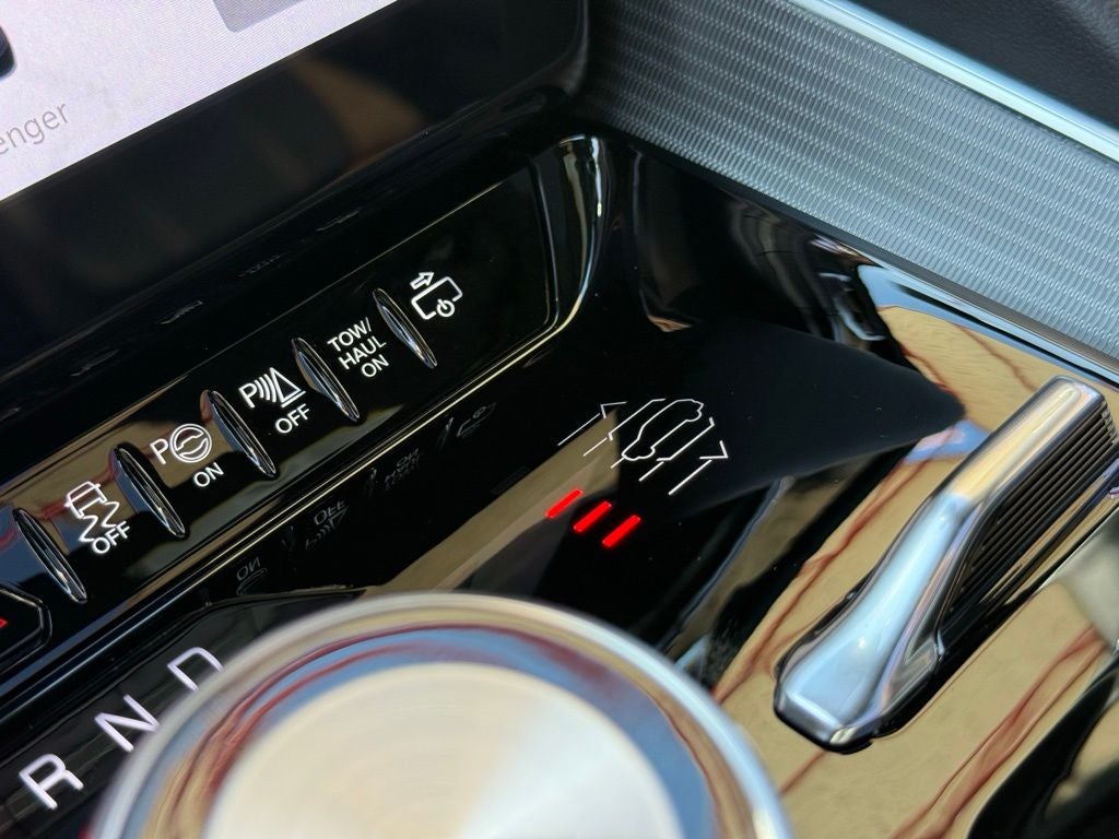 2026 Jeep Grand Wagoneer Summit