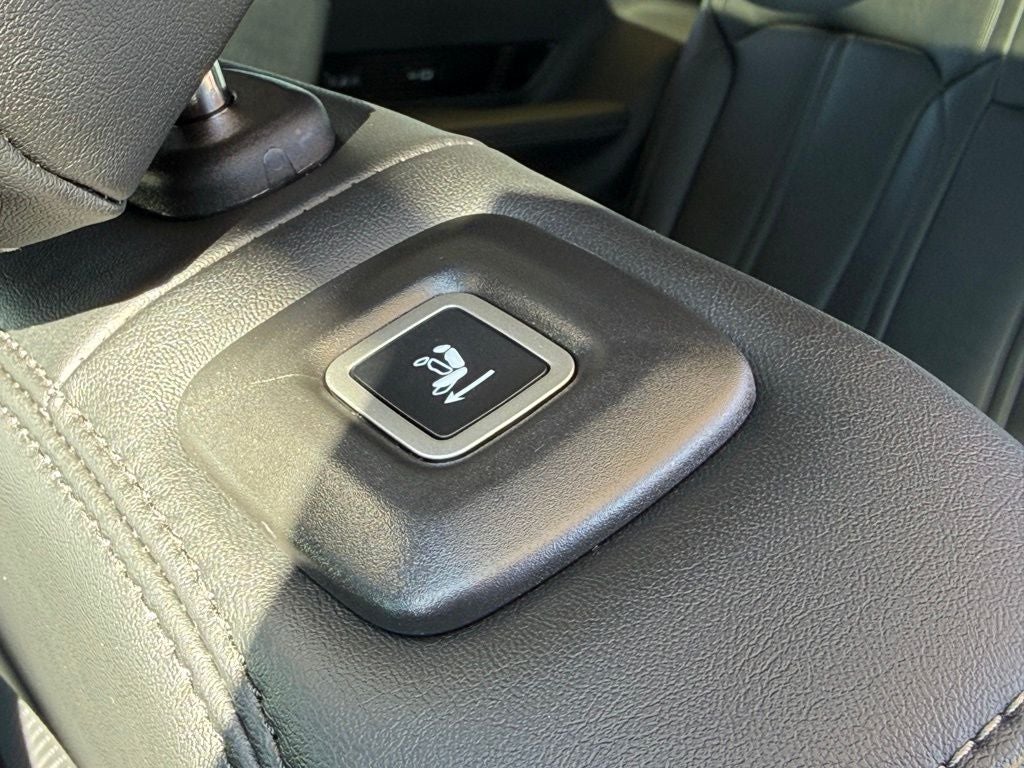 2026 Jeep Grand Wagoneer Summit