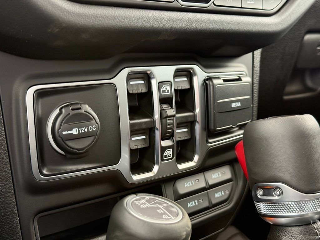 2026 Jeep Gladiator Sahara