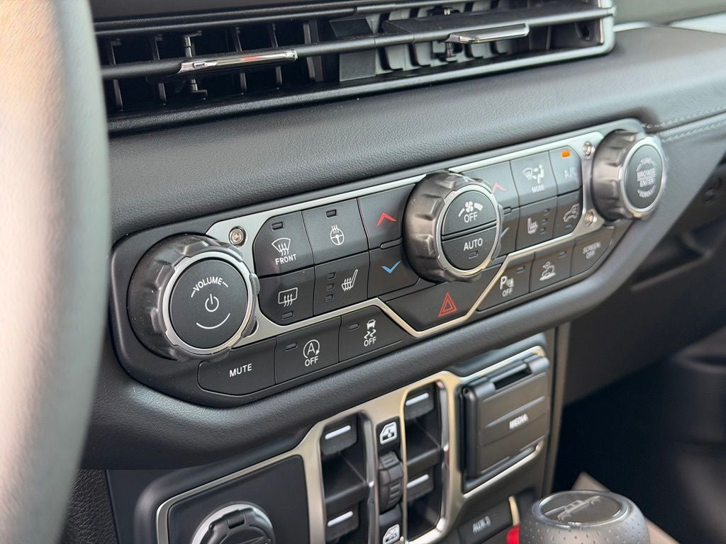 2026 Jeep Gladiator Mojave X