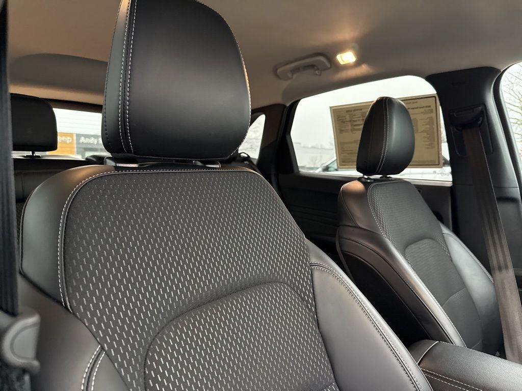 2025 Ford Escape Base