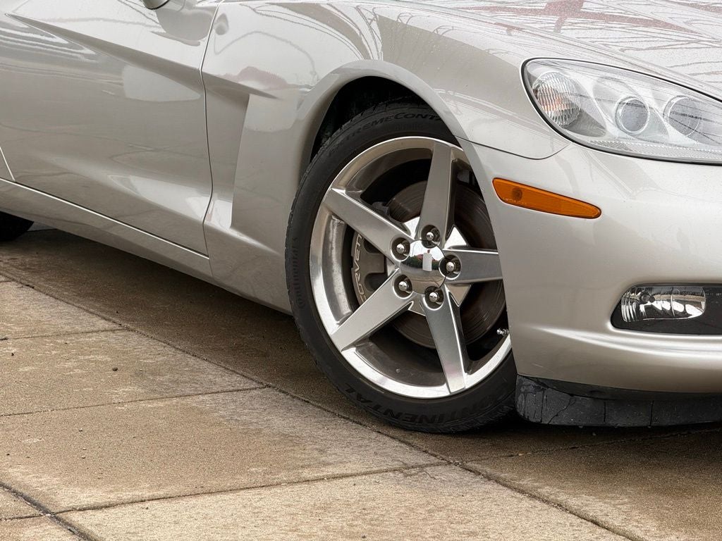 2005 Chevrolet Corvette Base