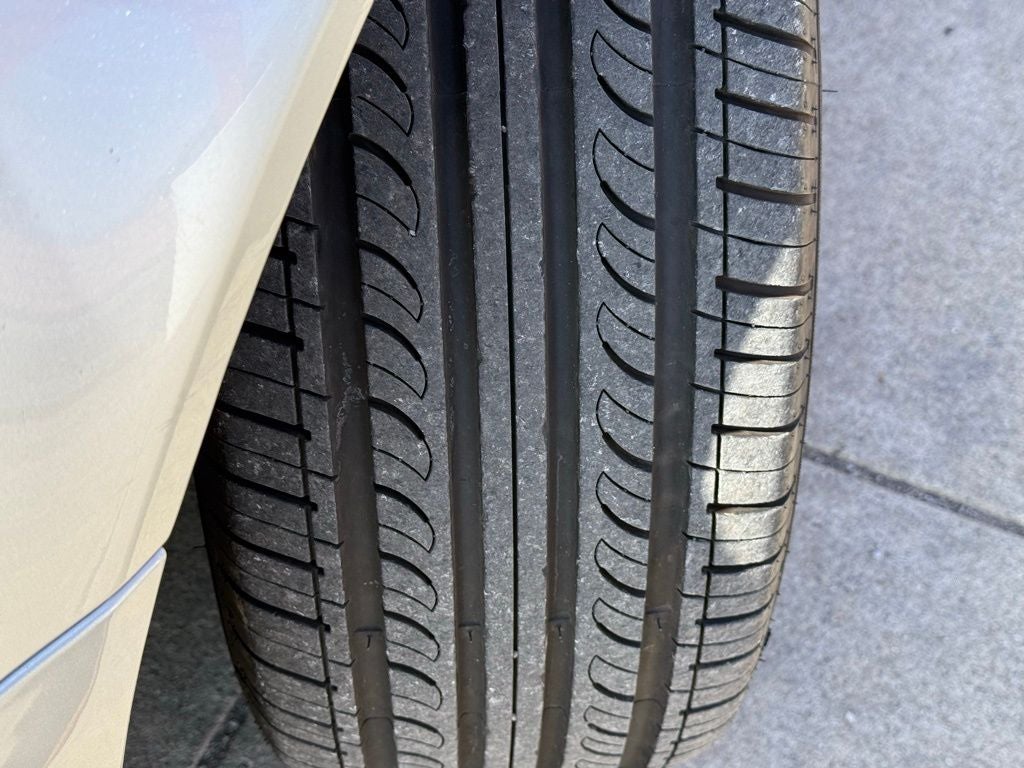 2009 Cadillac DTS Base