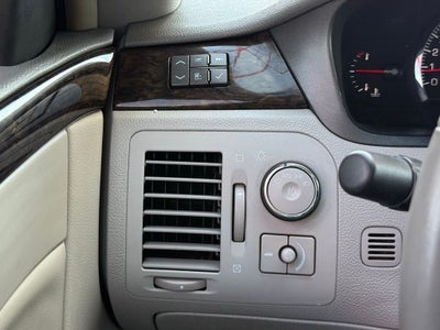 2009 Cadillac DTS Base