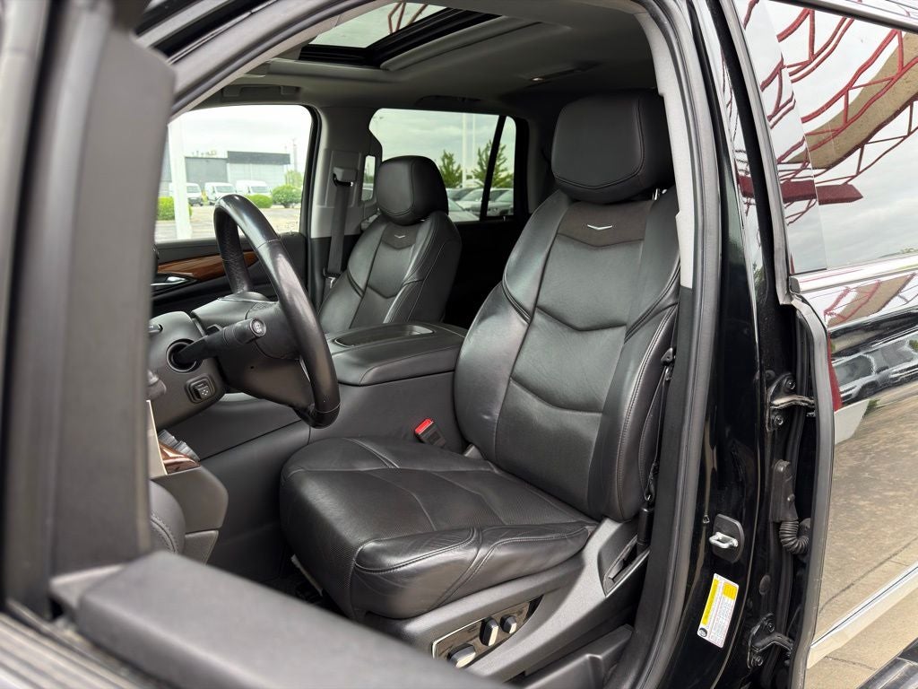2020 Cadillac Escalade Luxury