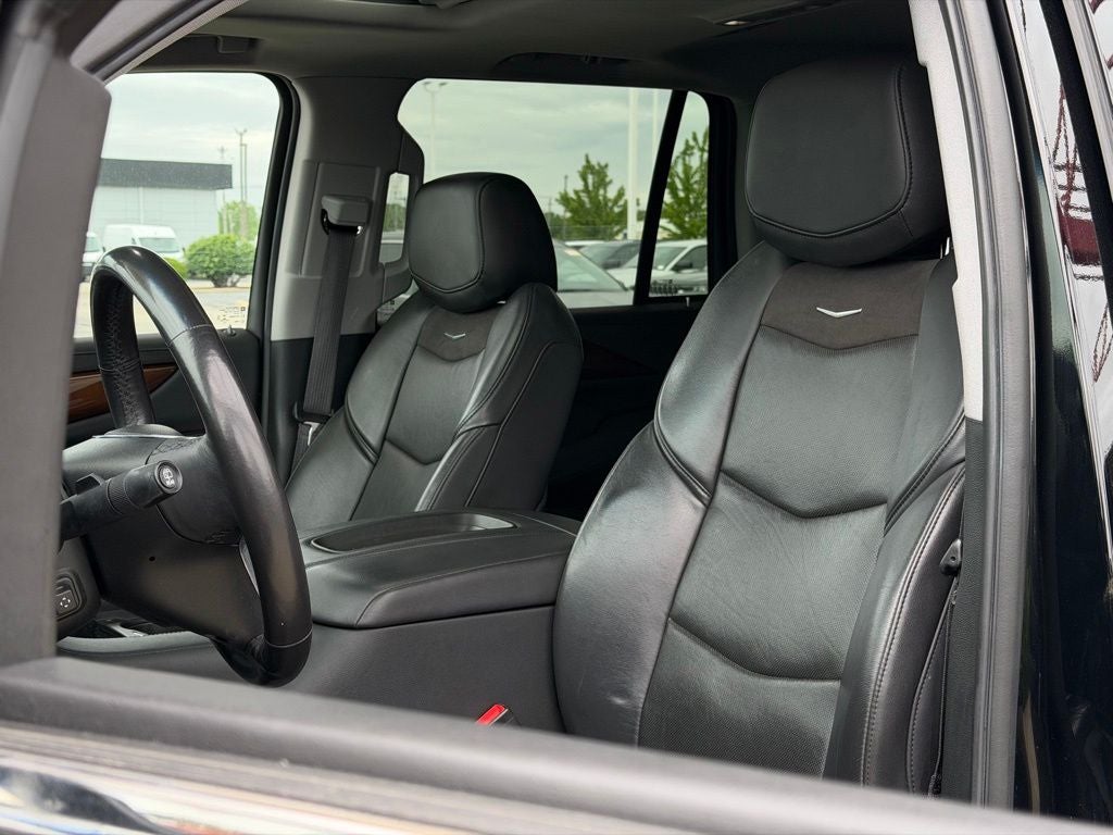 2020 Cadillac Escalade Luxury