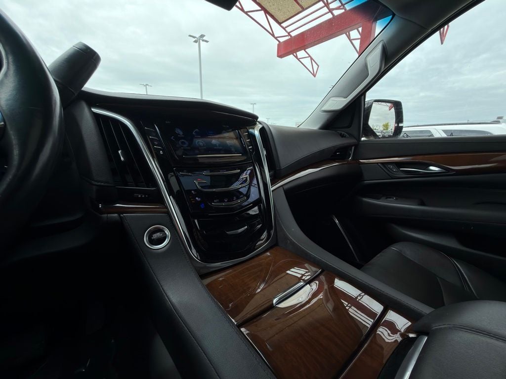 2020 Cadillac Escalade Luxury