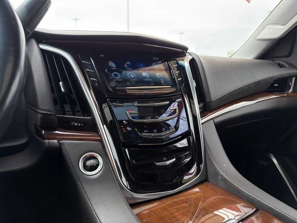 2020 Cadillac Escalade Luxury