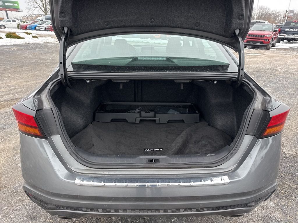 2022 Nissan Altima 2.5 SR