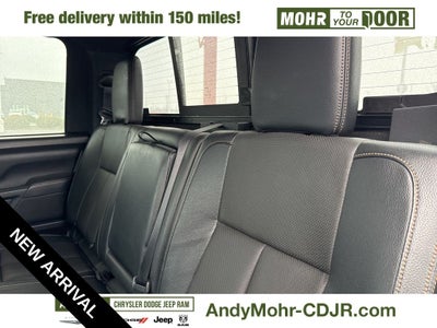 2019 Nissan TITAN SL