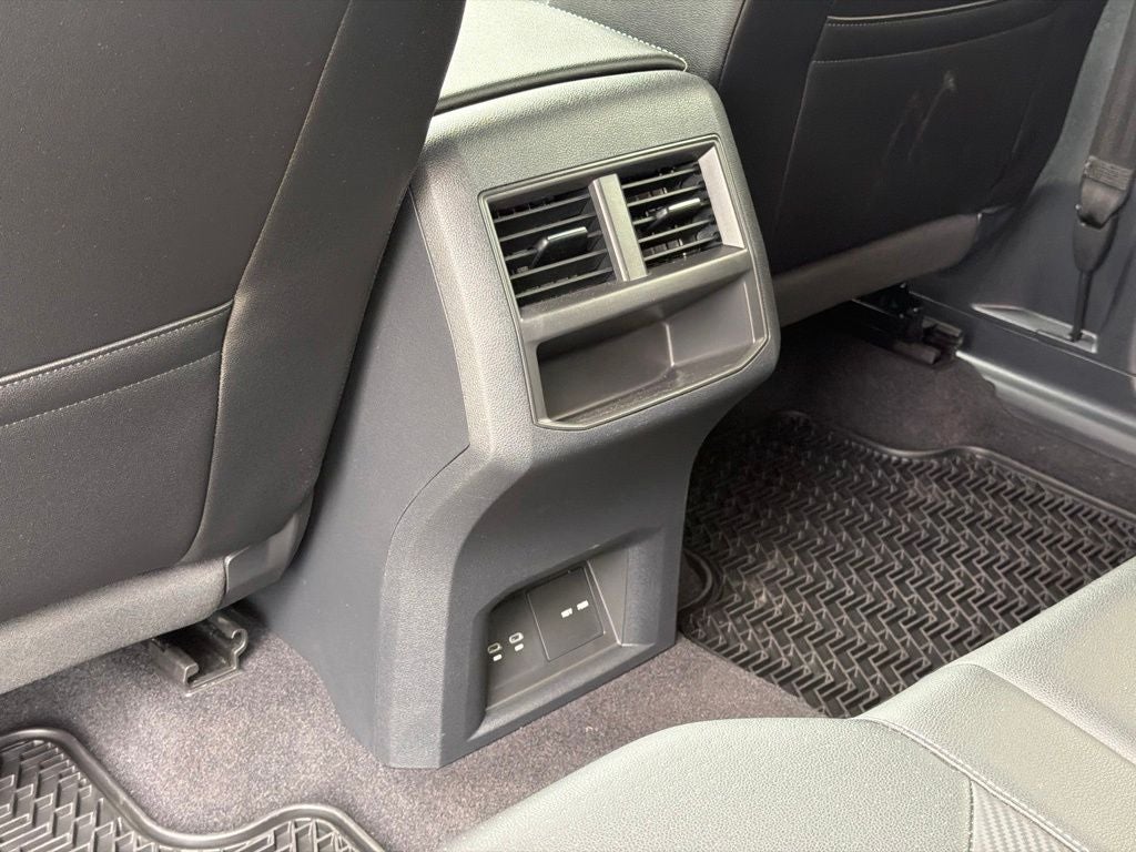 2023 Volkswagen Atlas Cross Sport 2.0T SE w/Technology
