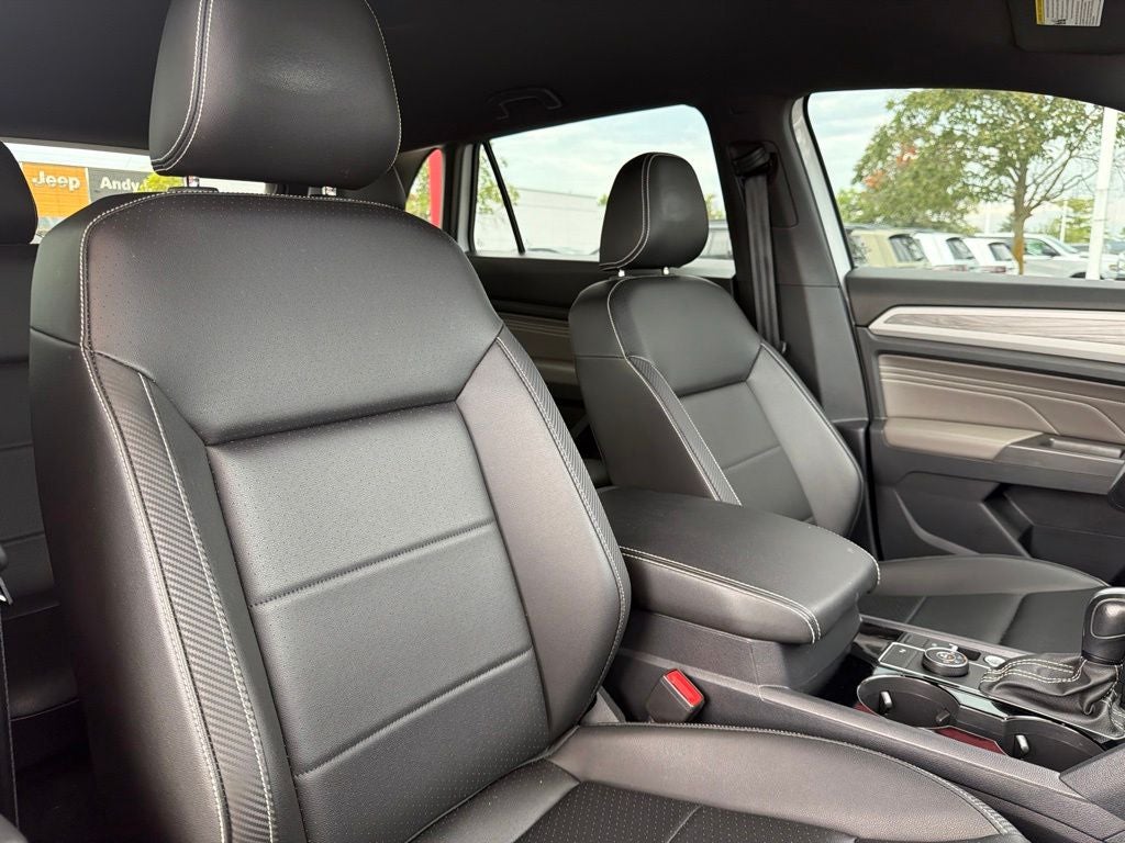 2023 Volkswagen Atlas Cross Sport 2.0T SE w/Technology