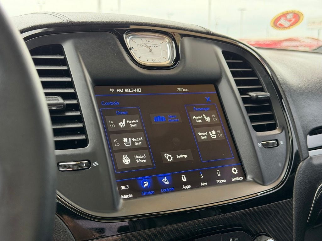 2023 Chrysler 300 C