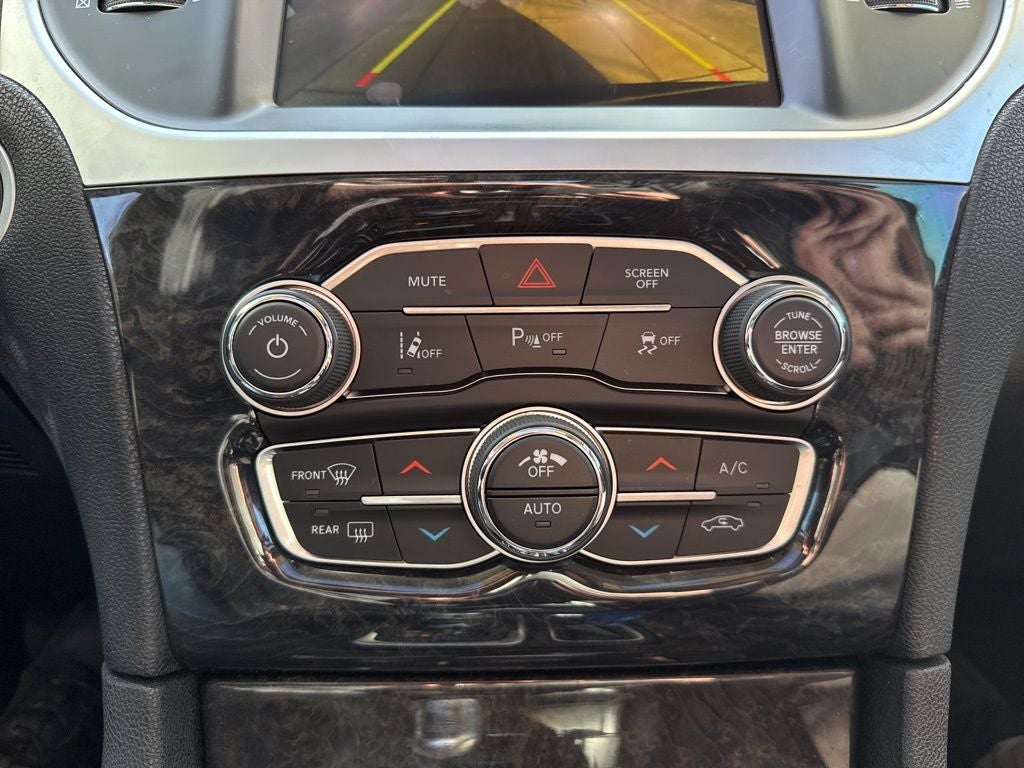 2023 Chrysler 300 Touring