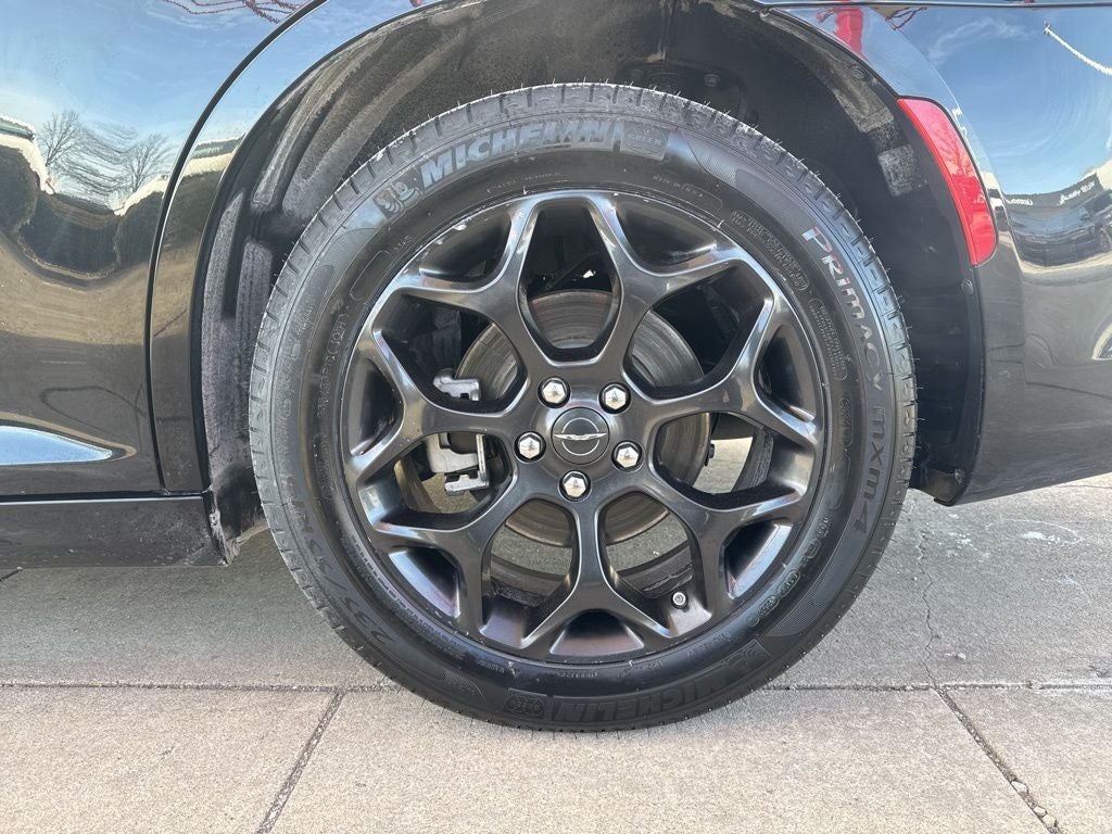 2023 Chrysler 300 Touring