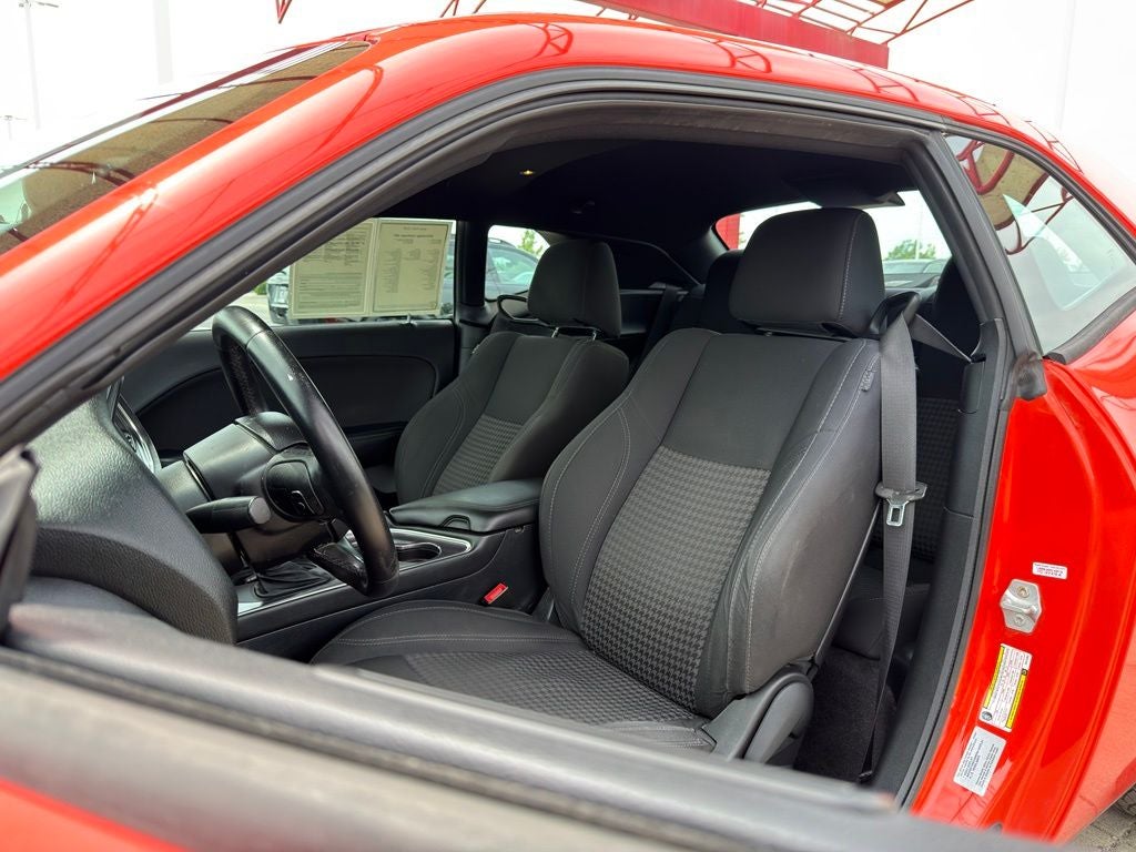 2016 Dodge Challenger SXT