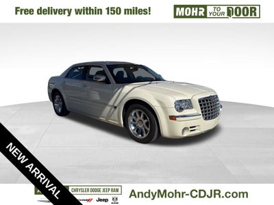 2005 Chrysler 300C Base