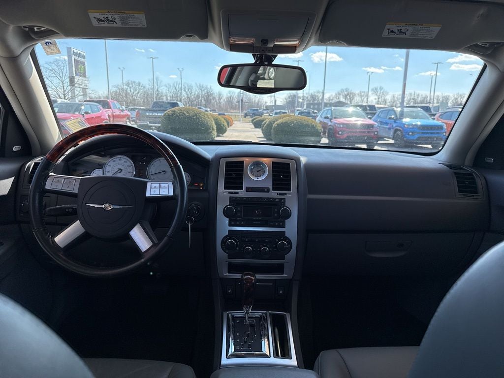 2005 Chrysler 300C Base