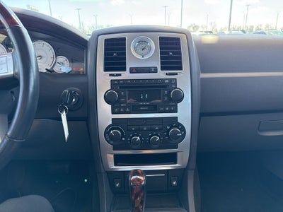 2005 Chrysler 300C Base