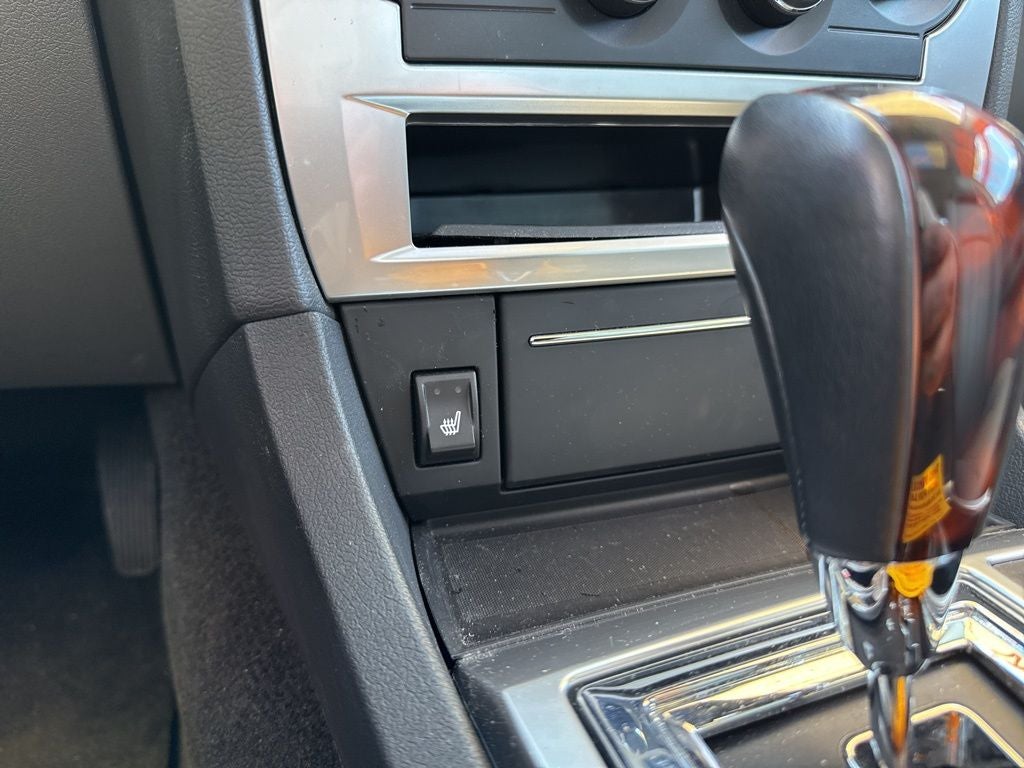 2005 Chrysler 300C Base