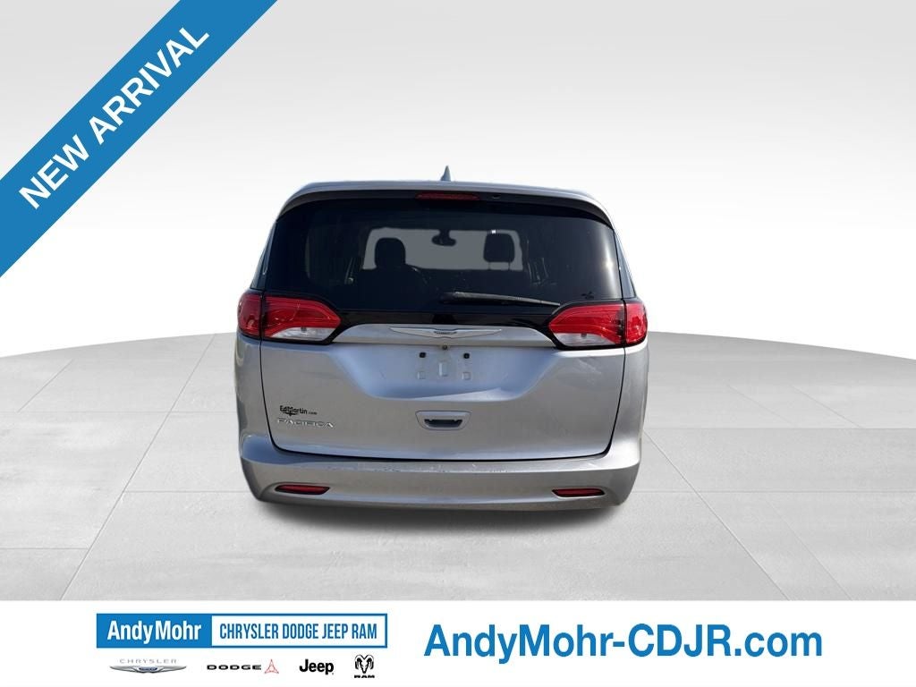 2017 Chrysler Pacifica LX