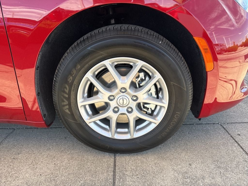 2026 Chrysler Voyager LX