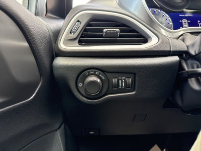 2026 Chrysler Voyager LX