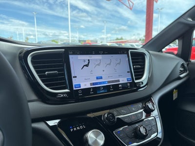 2026 Chrysler Voyager LX