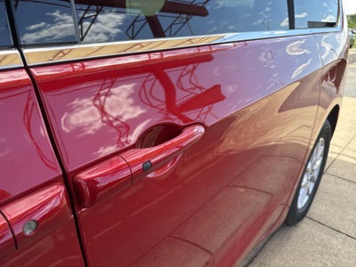 2026 Chrysler Voyager LX