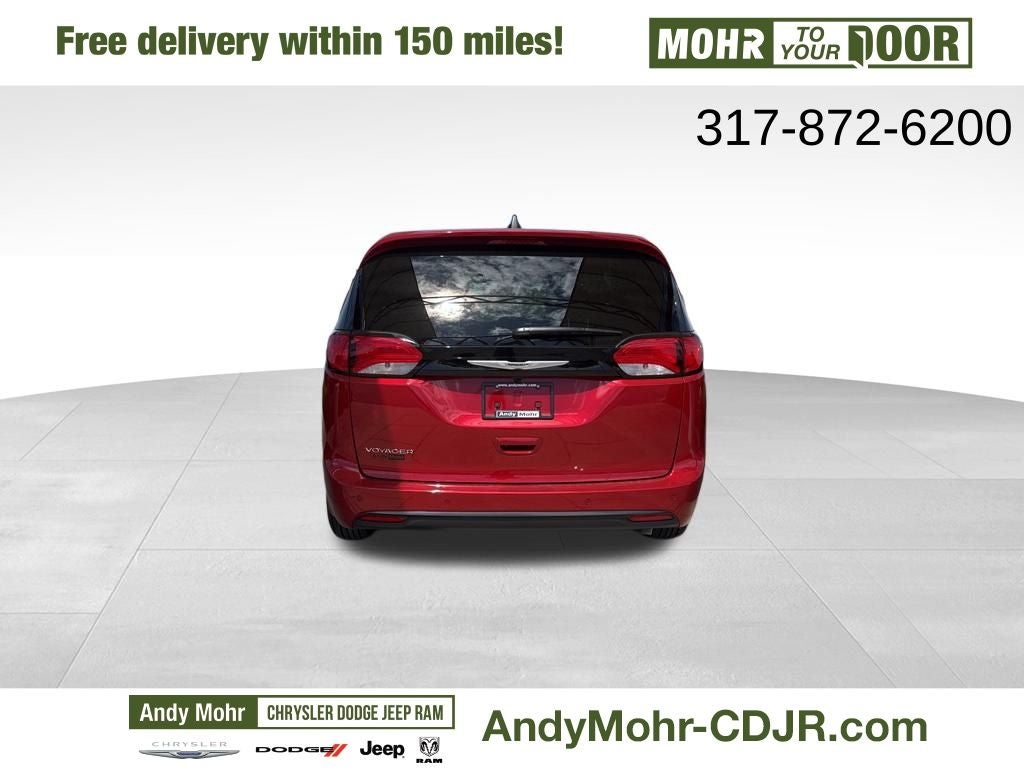 2026 Chrysler Voyager LX