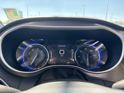 2026 Chrysler Voyager LX