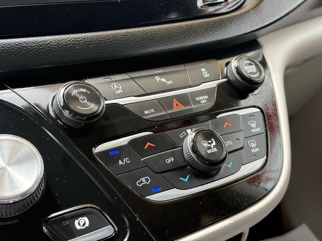 2018 Chrysler Pacifica Touring Plus