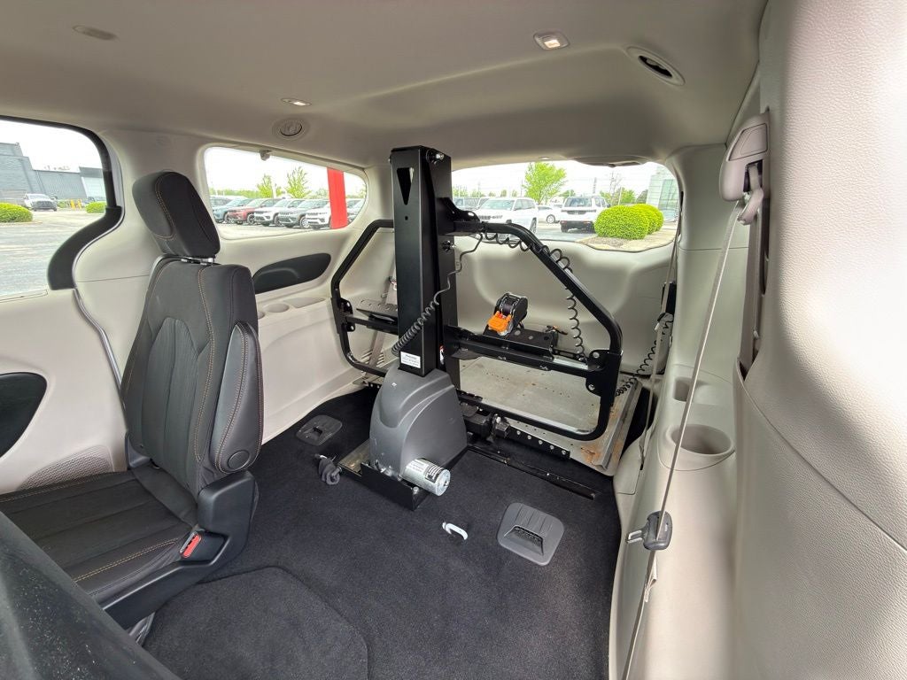 2018 Chrysler Pacifica Touring Plus