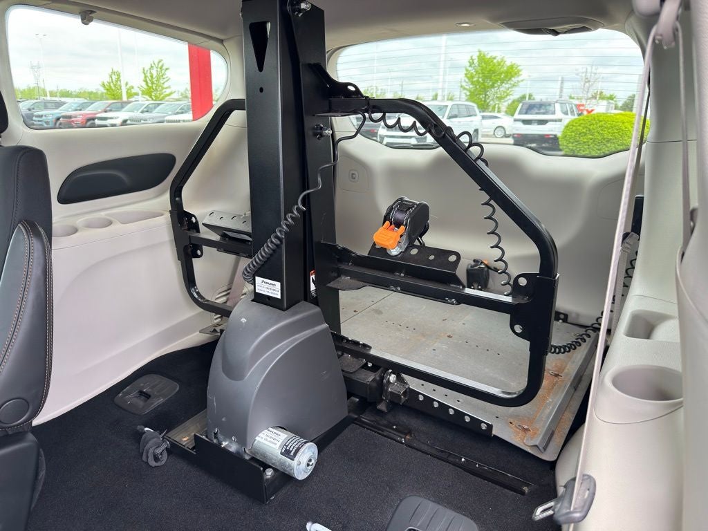 2018 Chrysler Pacifica Touring Plus
