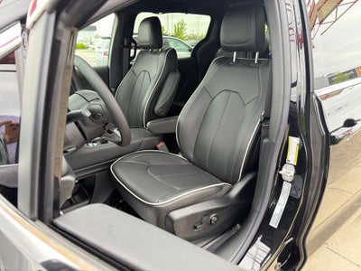 2027 Chrysler Pacifica Limited