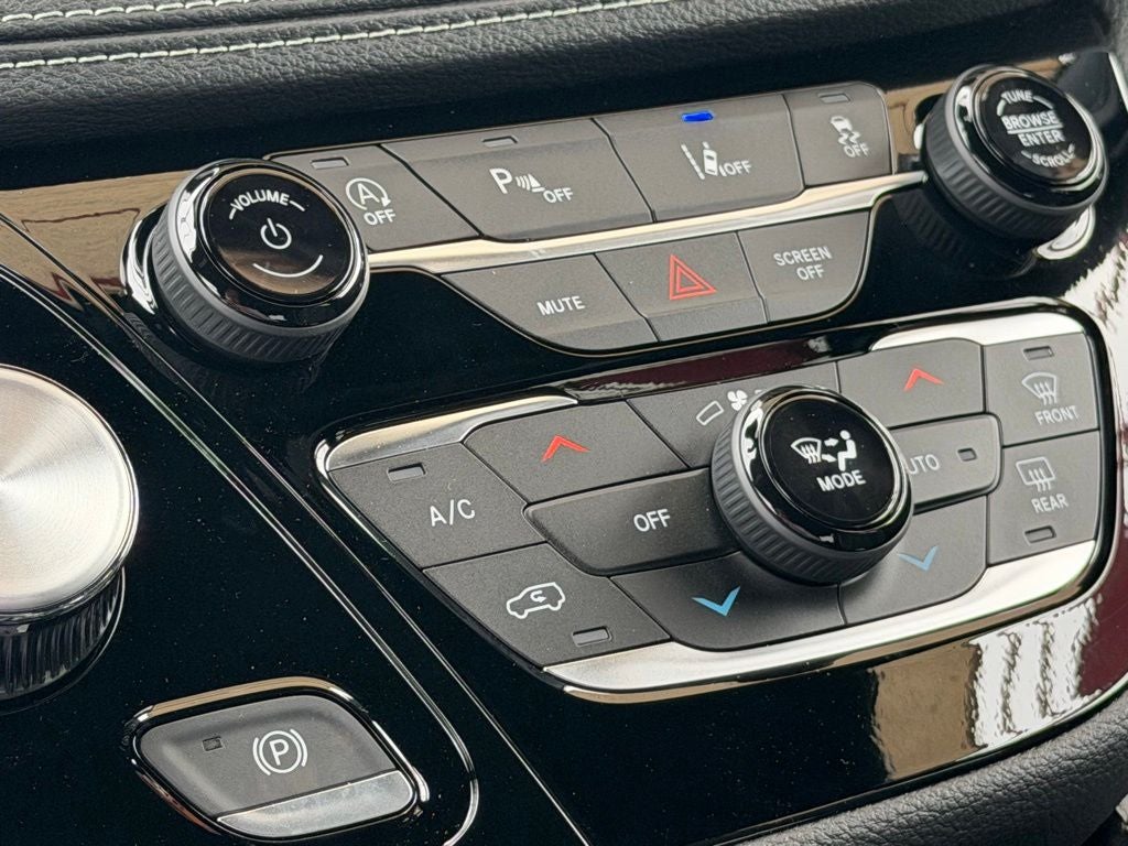2027 Chrysler Pacifica Limited