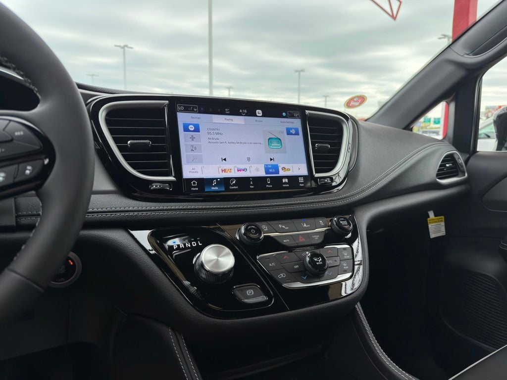 2027 Chrysler Pacifica Limited