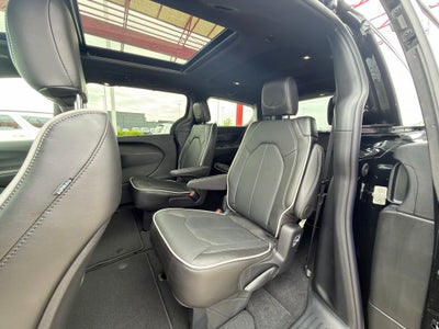 2027 Chrysler Pacifica Limited
