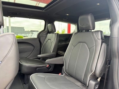 2027 Chrysler Pacifica Limited