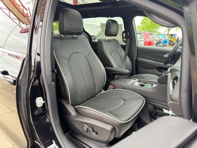 2027 Chrysler Pacifica Limited