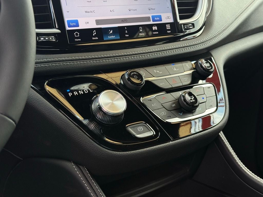 2027 Chrysler Pacifica Limited