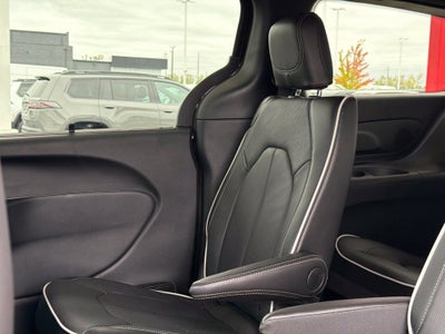 2027 Chrysler Pacifica Limited