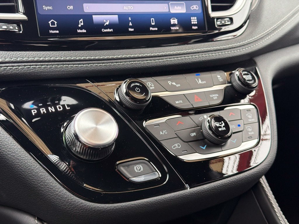 2027 Chrysler Pacifica Limited