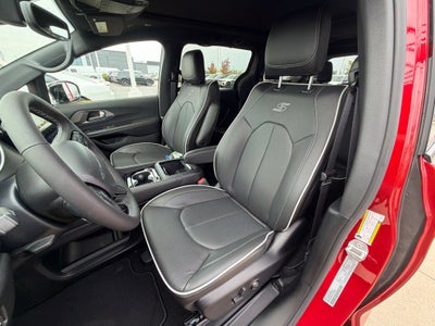 2027 Chrysler Pacifica Limited